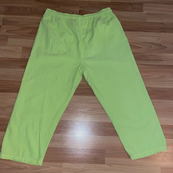 Drawstring capri pants - Picture 2 of 3